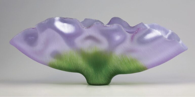 Toots Zynsky: Uma Retrospectiva de Cinco Décadas em Vidro