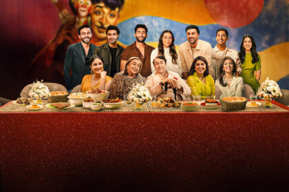 À Mesa com os Kapoor